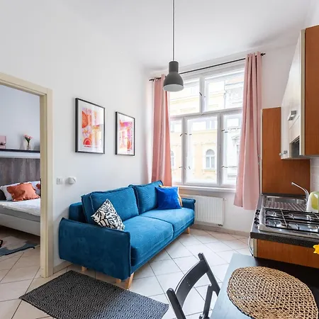 Tyrsova Apartment *